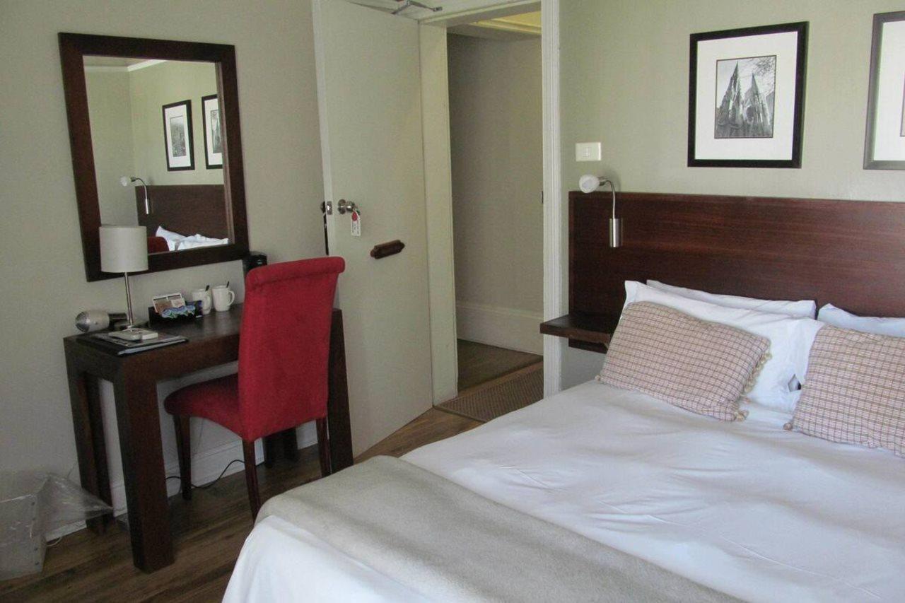The Vic Hotel 포트엘리자베스 외부 사진