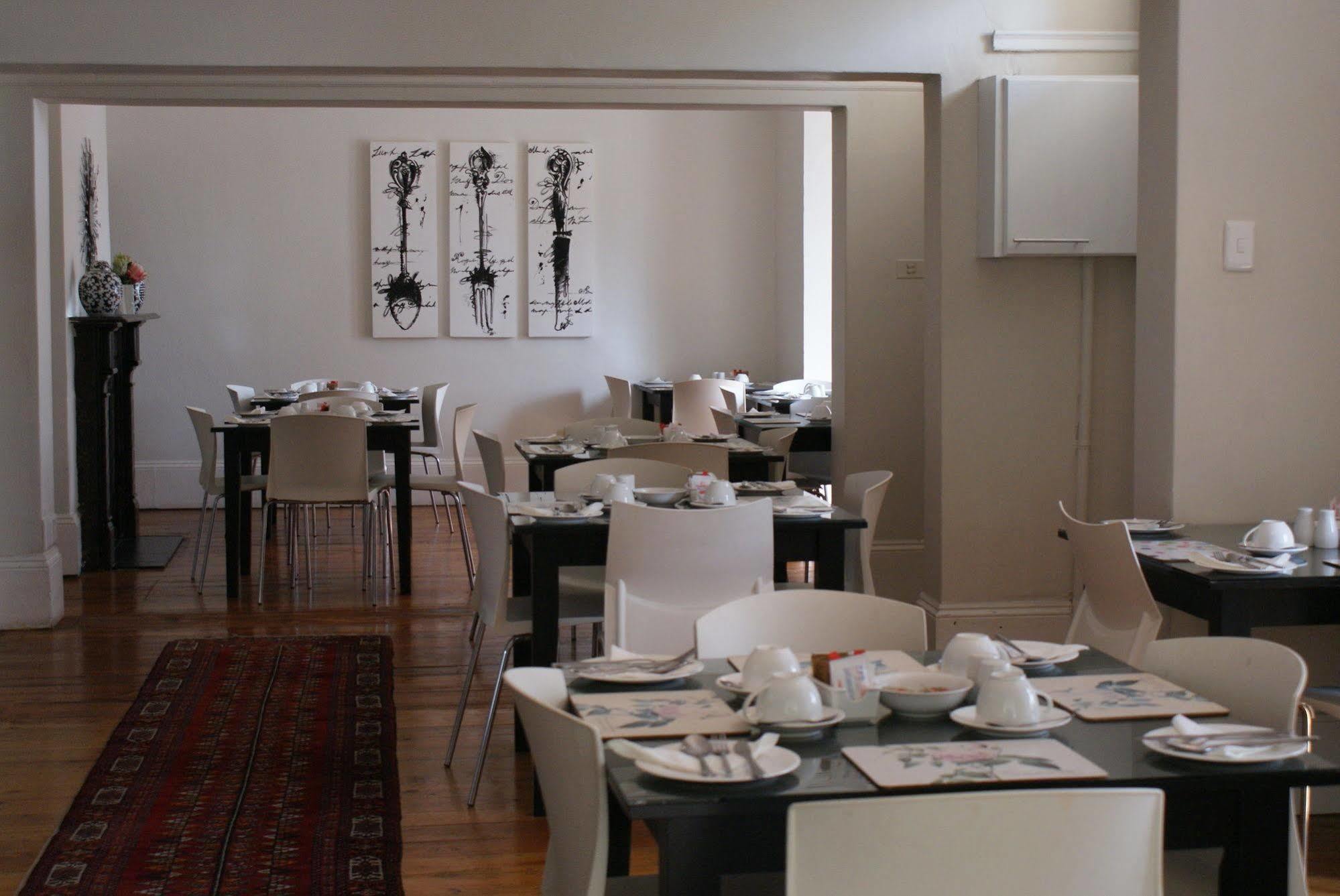 The Vic Hotel 포트엘리자베스 외부 사진