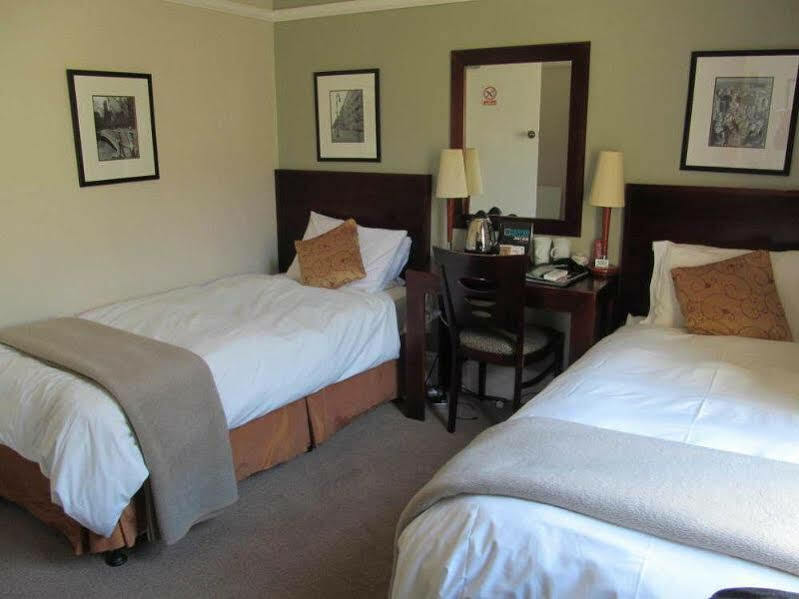 The Vic Hotel 포트엘리자베스 외부 사진